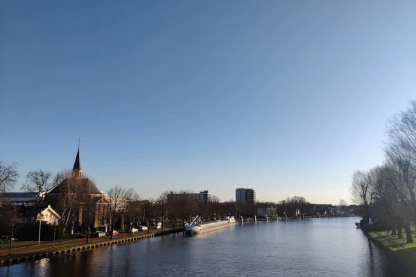 Image of the Oude Rijn on a bridge in Alphen aan den Rijn