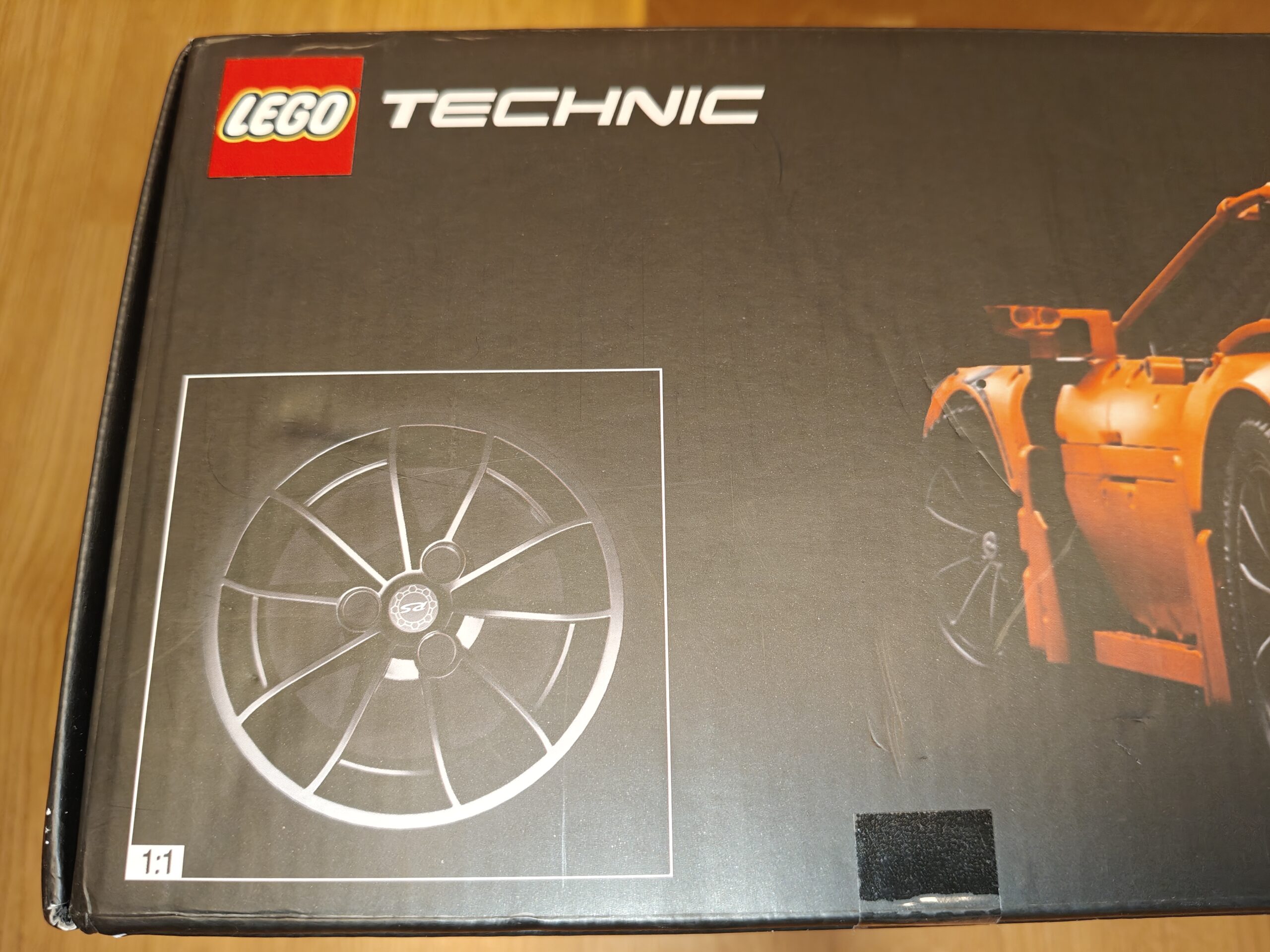How to recognize a real (or fake) LEGO Porsche 911 GT3 RS - Marcel